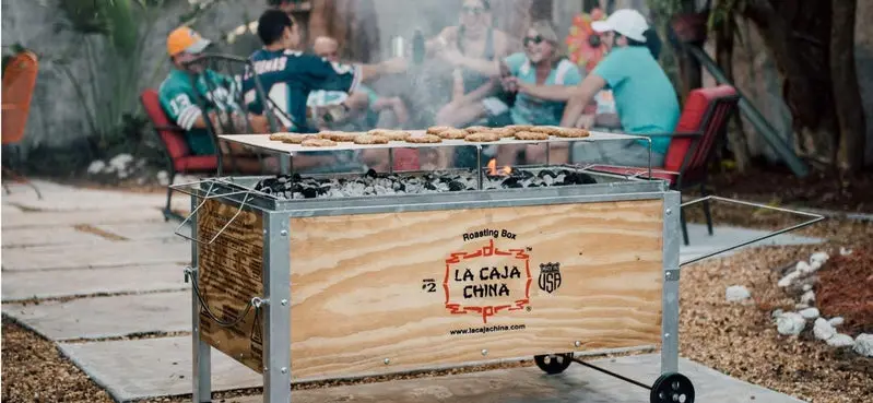 La Caja China Model #2 Pig Roaster – Heavy-Duty Outdoor Roasting Box with 100-Pound Capacity and Traditional Cuban Design