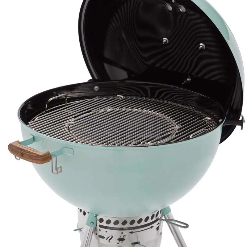Weber Rock N Roll Blue 22" Charcoal Grill – Vibrant Kettle-Style BBQ 2